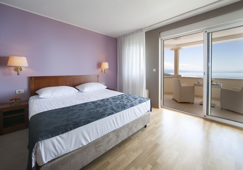 Laurus - Liburnia 4*